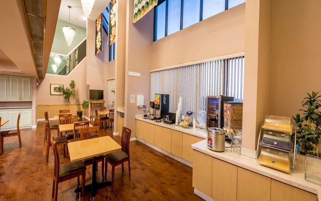 San Bernardino Inn & Suites Restaurante foto