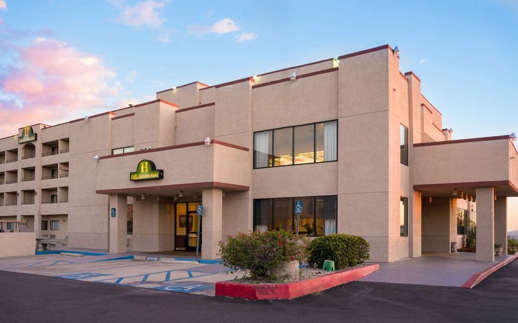 San Bernardino Inn & Suites Exterior foto